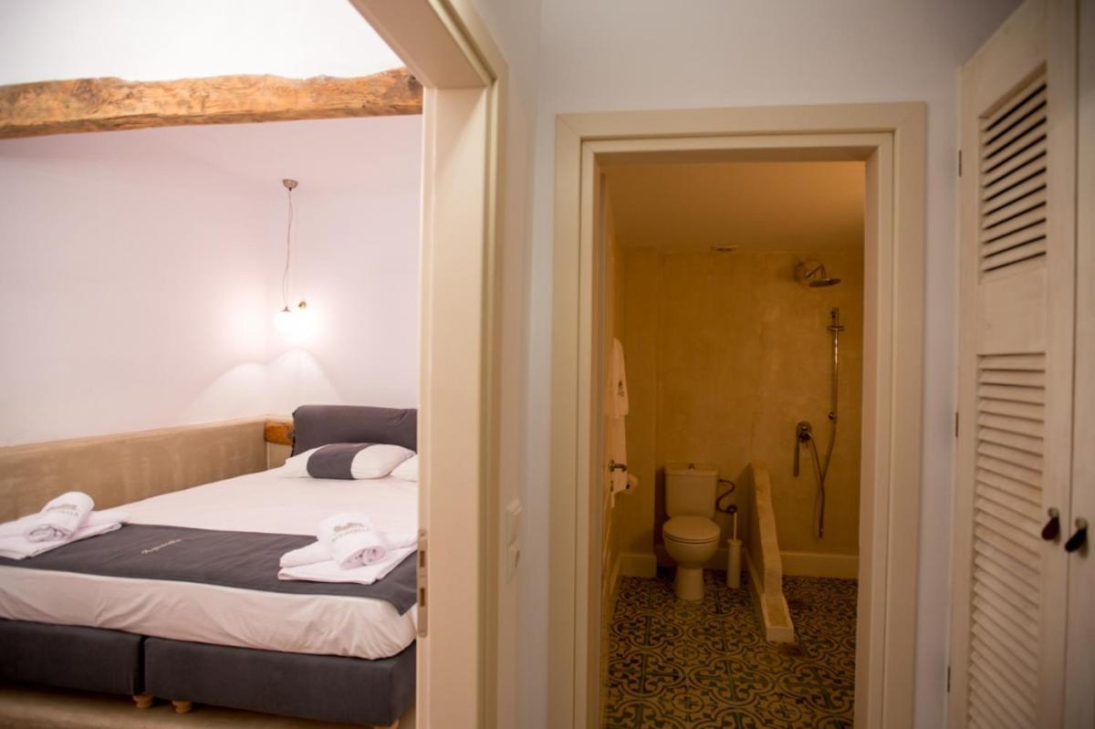 Holiday home Chic & Modern With Swim Access Chalki Town