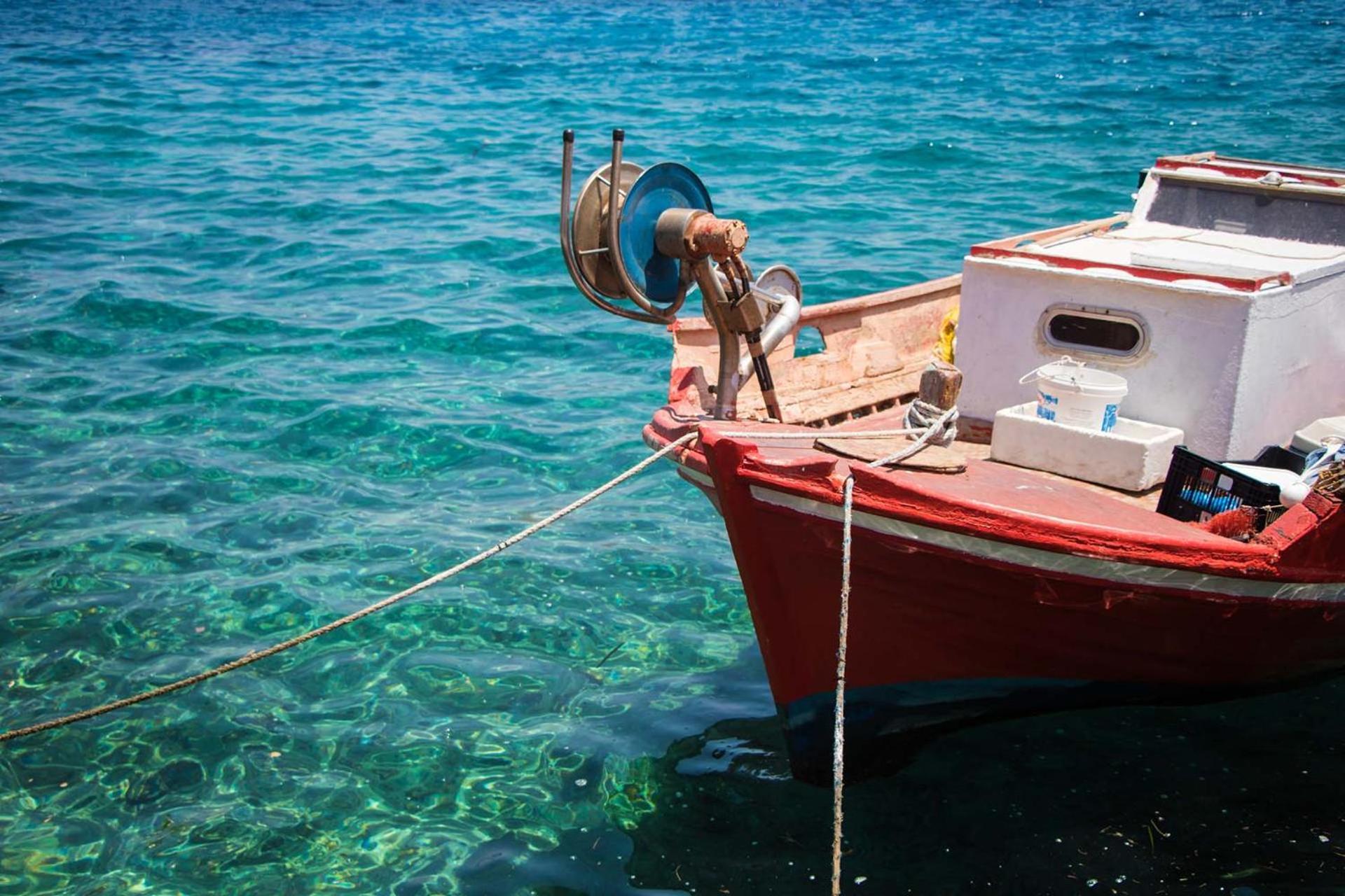 Chic & Modern With Swim Access Chalki Town